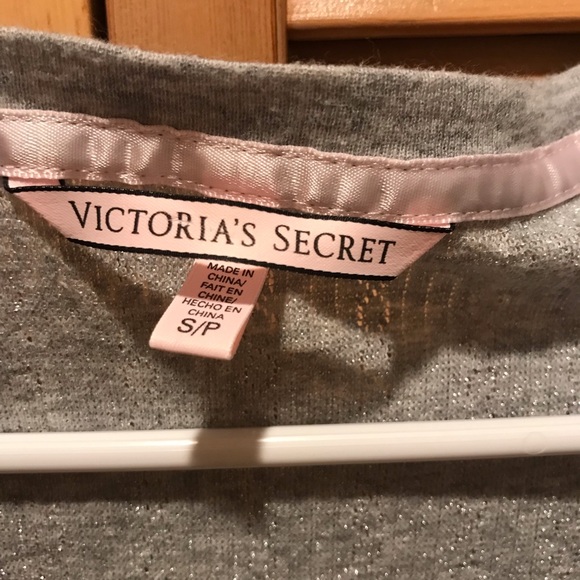 Victoria’s Secret long sleeve top - Picture 2 of 4